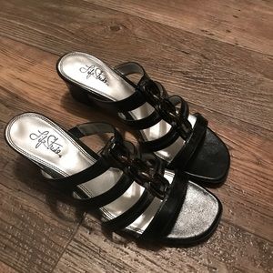 Life stride short heels size 10